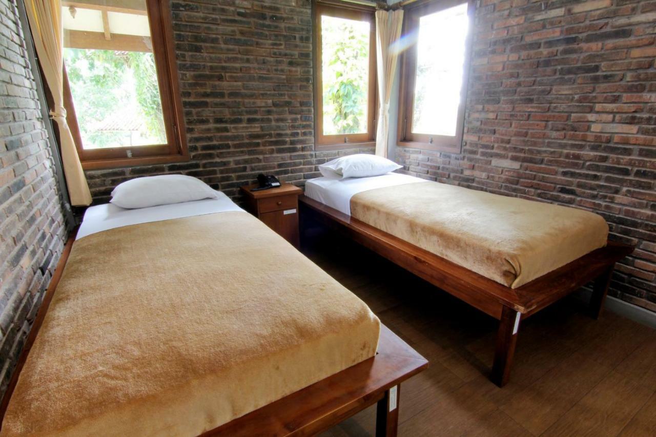 Disaster Oasis Hotel Kaliurang Luaran gambar