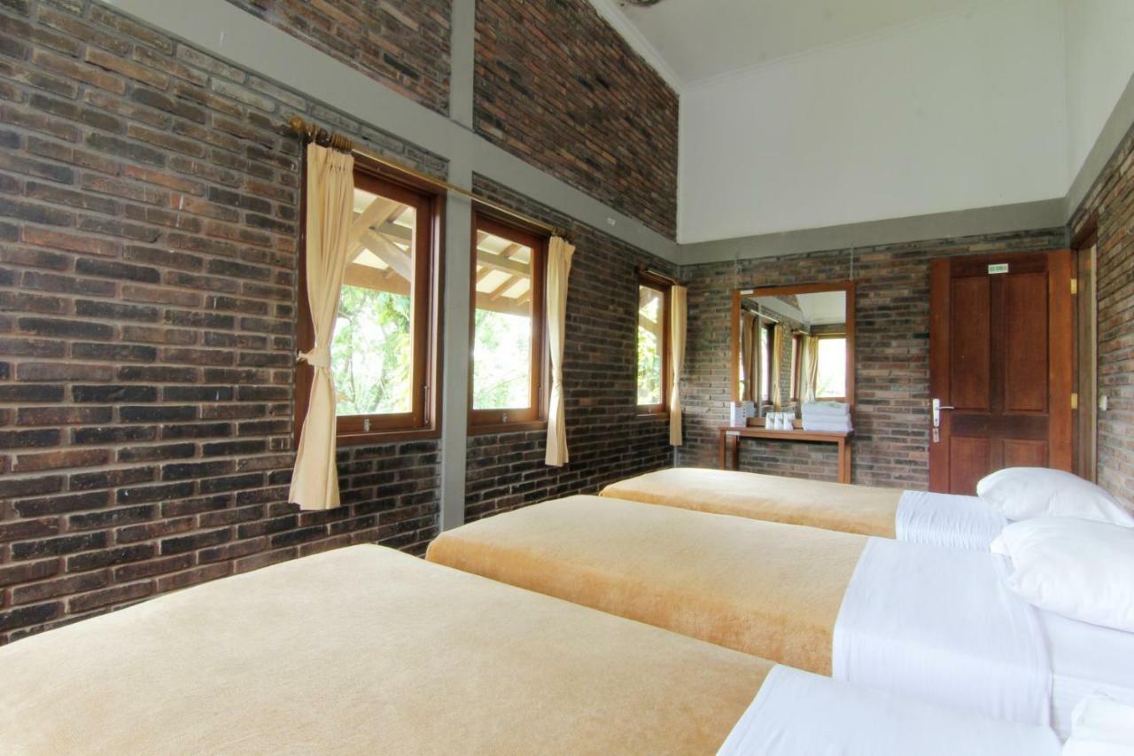 Disaster Oasis Hotel Kaliurang Luaran gambar