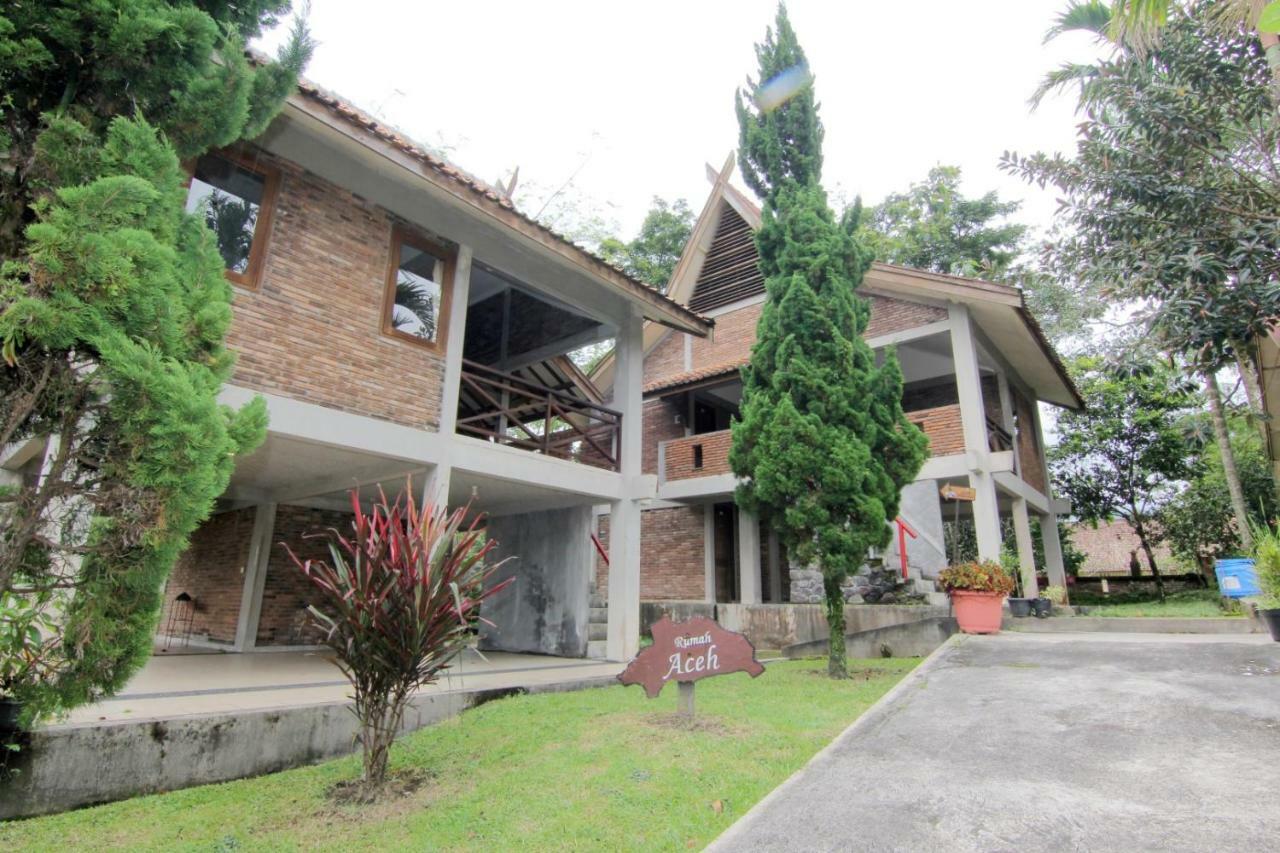 Disaster Oasis Hotel Kaliurang Luaran gambar