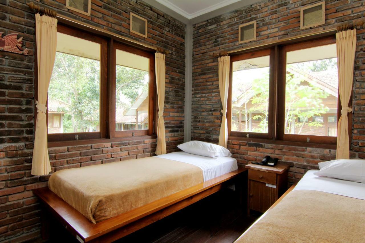 Disaster Oasis Hotel Kaliurang Luaran gambar