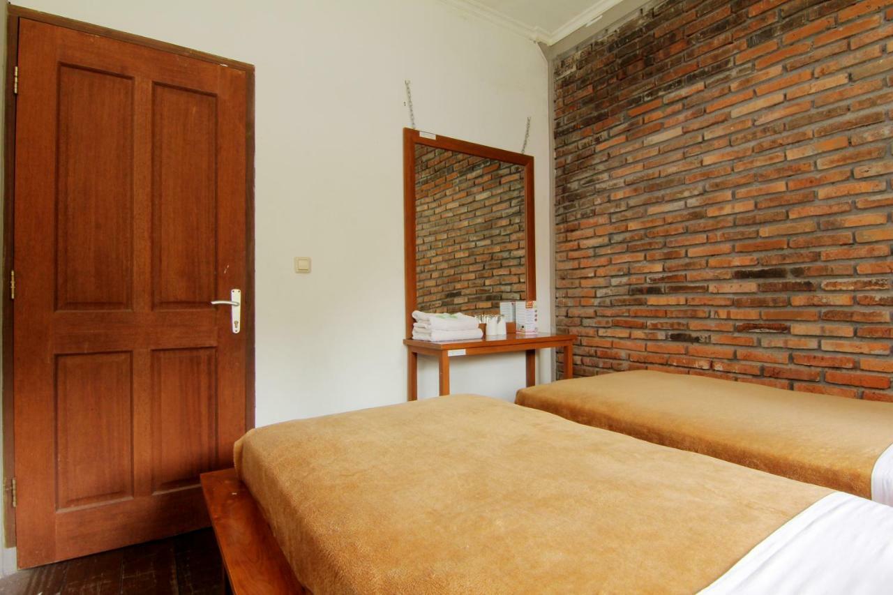 Disaster Oasis Hotel Kaliurang Luaran gambar
