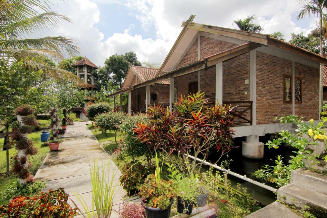 Disaster Oasis Hotel Kaliurang Luaran gambar